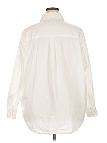 Gap Long Sleeve Button-Down Shirt (view 2)