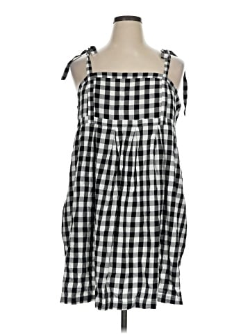 Old Navy Casual Dress (view 1)