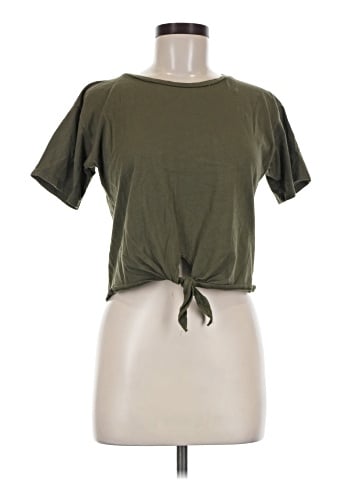 Charlotte Russe Short Sleeve T-Shirt (view 1)