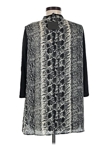 Lulu 3/4 Sleeve Top (view 2)