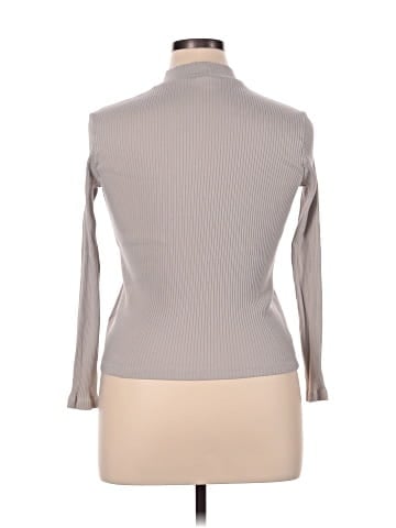 Uniqlo Long Sleeve Top (view 2)