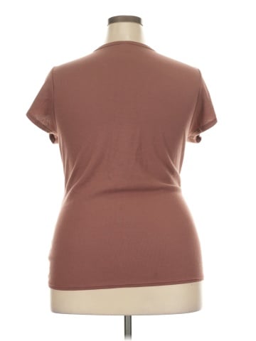 Old Navy - Maternity Sleeveless T-Shirt (view 2)