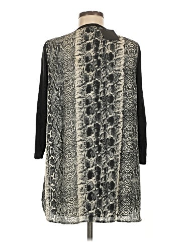 Lulu 3/4 Sleeve Top (view 2)