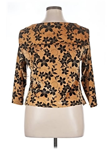 Unique Vintage 3/4 Sleeve Top (view 2)