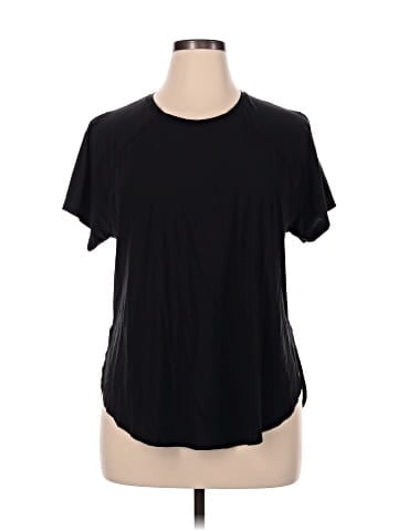 Athleta Short Sleeve T-Shirt (view 1)