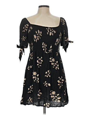 American Eagle Outfitters Cocktail Dress (view 1)