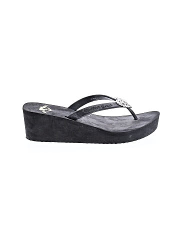 Twisted Heart Wedges (view 1)