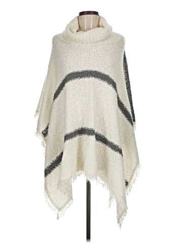 Renuar Poncho (view 1)