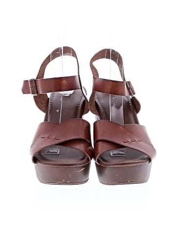Universal Thread Sandals (view 2)
