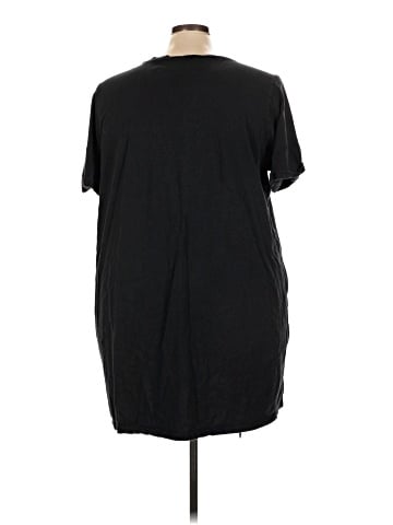 Hot Topic Short Sleeve Top (view 2)