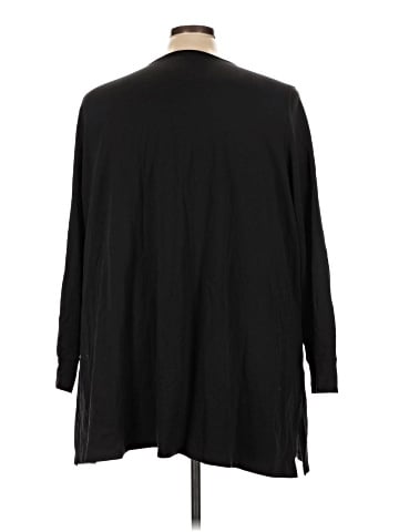 D&Co. 3/4 Sleeve Top (view 2)