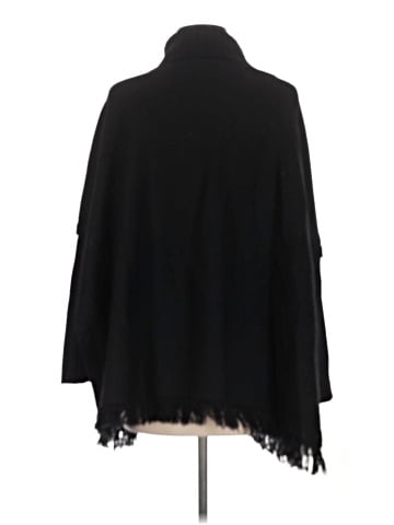 Luciano Barbera Poncho (view 2)