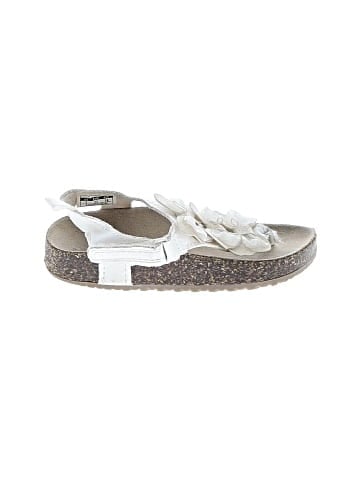 Carter's Sandals (view 1)