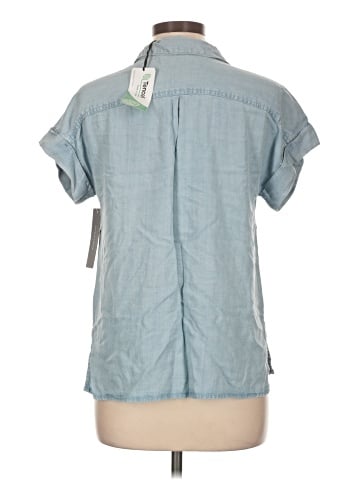 Velvet Heart Short Sleeve Button-Down Shirt (view 2)