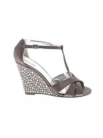 Kenneth Cole REACTION Wedges (view 1)