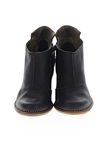 El Naturalista Ankle Boots (view 2)
