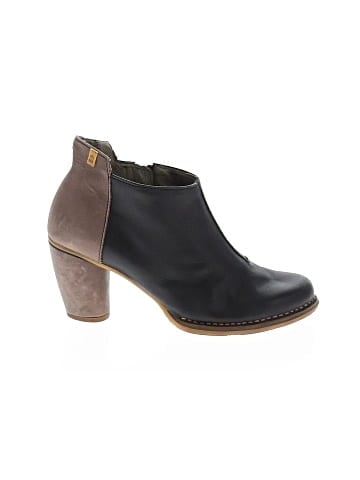 El Naturalista Ankle Boots (view 1)