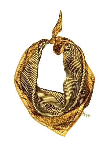 Vera Scarf (view 1)