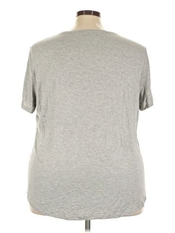 Maurices Short Sleeve T-Shirt (view 2)