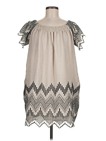 Romeo & Juliet Couture Casual Dress (view 1)