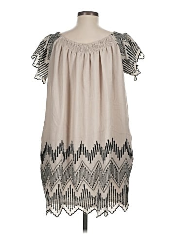 Romeo & Juliet Couture Casual Dress (view 2)