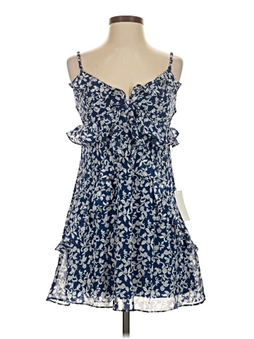 B. Darlin Casual Dress (view 1)