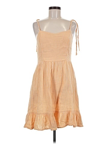 Old Navy Casual Dress (view 1)