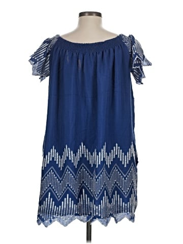 Romeo & Juliet Couture Casual Dress (view 2)