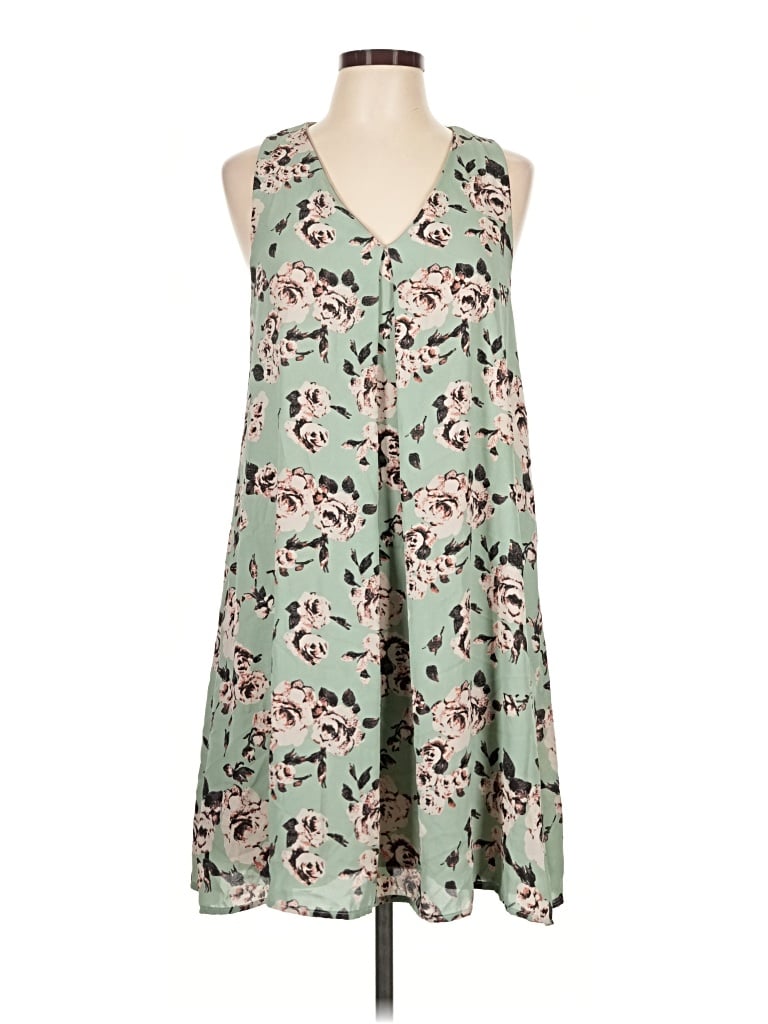 Pre-owned Honey Punch Casual Dress In Green