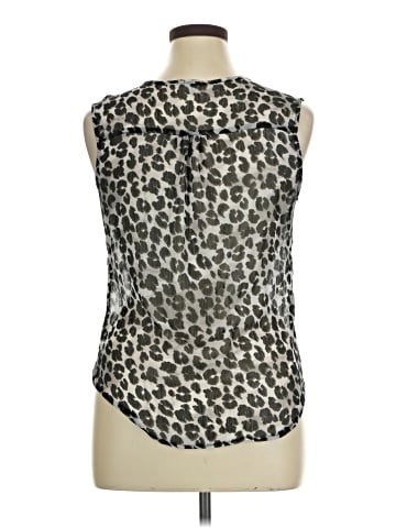 Charlotte Russe Sleeveless Blouse (view 2)