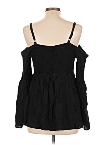 Torrid 3/4 Sleeve Top (view 2)
