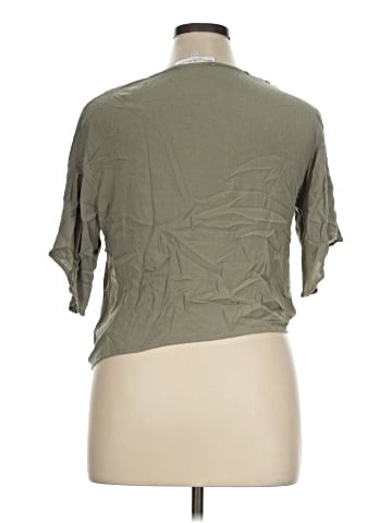 Chelsea & Theodore Short Sleeve Top (view 2)