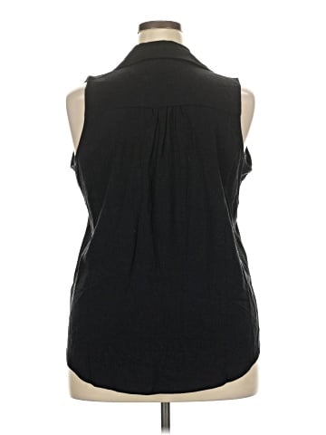 Maurices Sleeveless Button-Down Shirt (view 2)