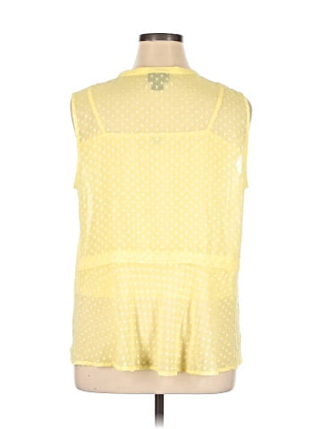 Liz Claiborne Career Sleeveless Blouse (view 2)