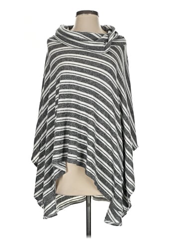 Saturday Sunday Poncho (view 1)