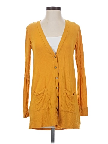 Agnes & Dora Cardigan (view 1)