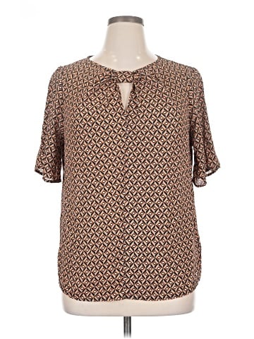 Pleione Short Sleeve Blouse (view 1)