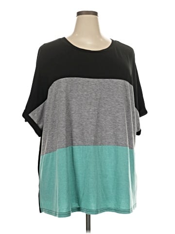 BLOOMCHIC Short Sleeve T-Shirt (view 1)
