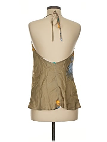 Closed Sleeveless Blouse (view 2)