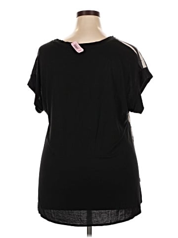 Avenue Short Sleeve Blouse (view 2)