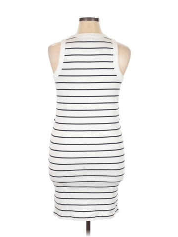 Old Navy Casual Dress (view 2)