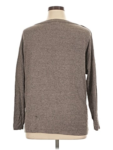 Maurices 3/4 Sleeve T-Shirt (view 2)
