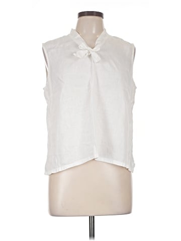 Two Star Dog Sleeveless Button-Down Shirt (view 1)