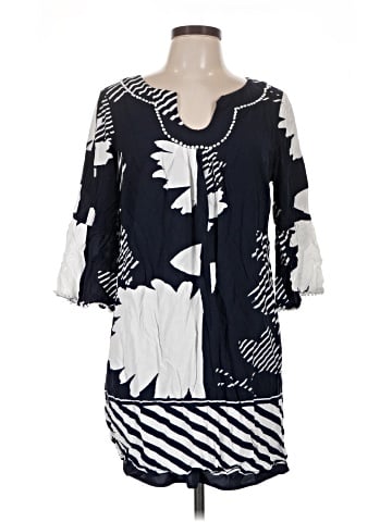 Crown & Ivy Casual Dress (view 1)