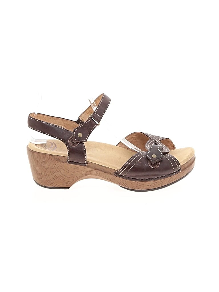Pre-owned Dansko Sandals In Brown