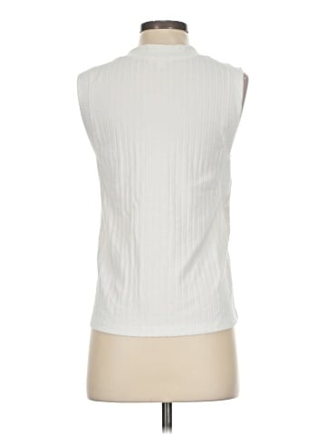 Socialite Sleeveless Blouse (view 2)