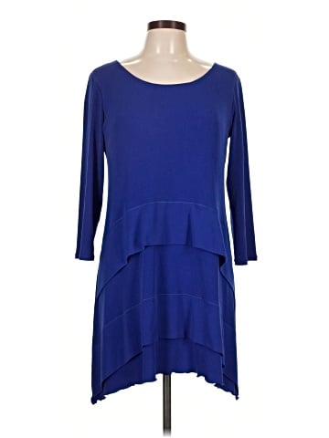 Eva Varro 3/4 Sleeve T-Shirt (view 1)