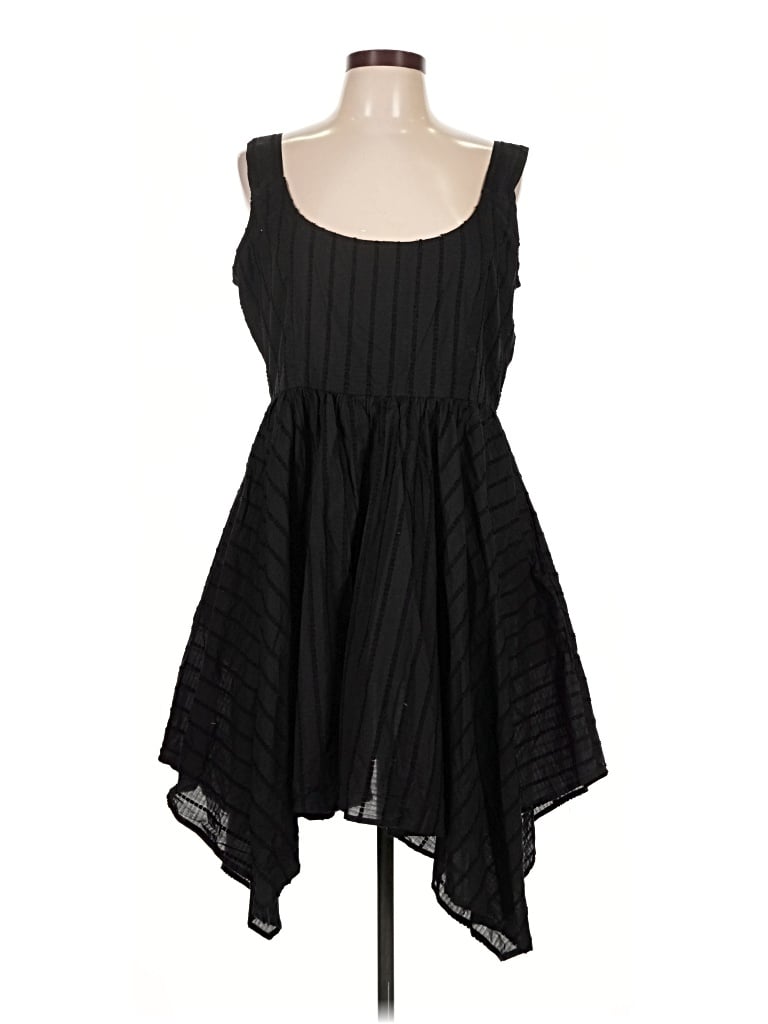 Pre-owned District Casual Dress In Black