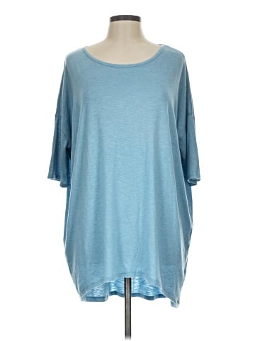 Lularoe 3/4 Sleeve T-Shirt (view 1)