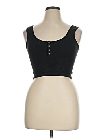 colsie Tank Top (view 1)
